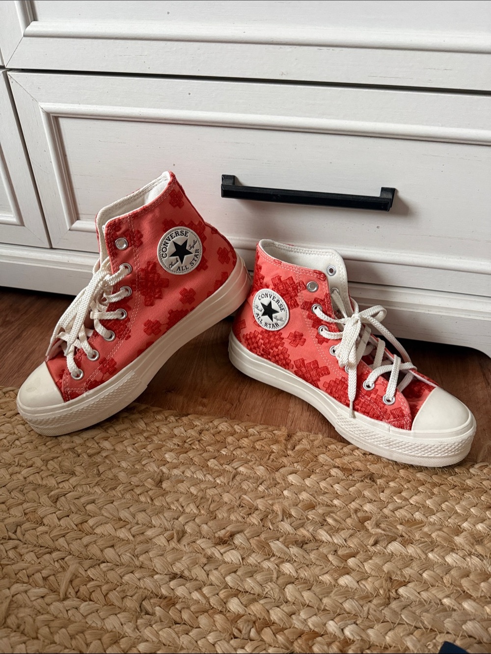 Converse Orange embroidered High-Top Sneakers with White Trim, size 8.5